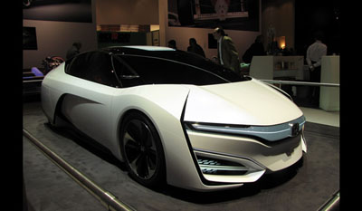 Honda FCV Hydrogen Fuel Cell Electric Vehicle Design Study for 2015 4